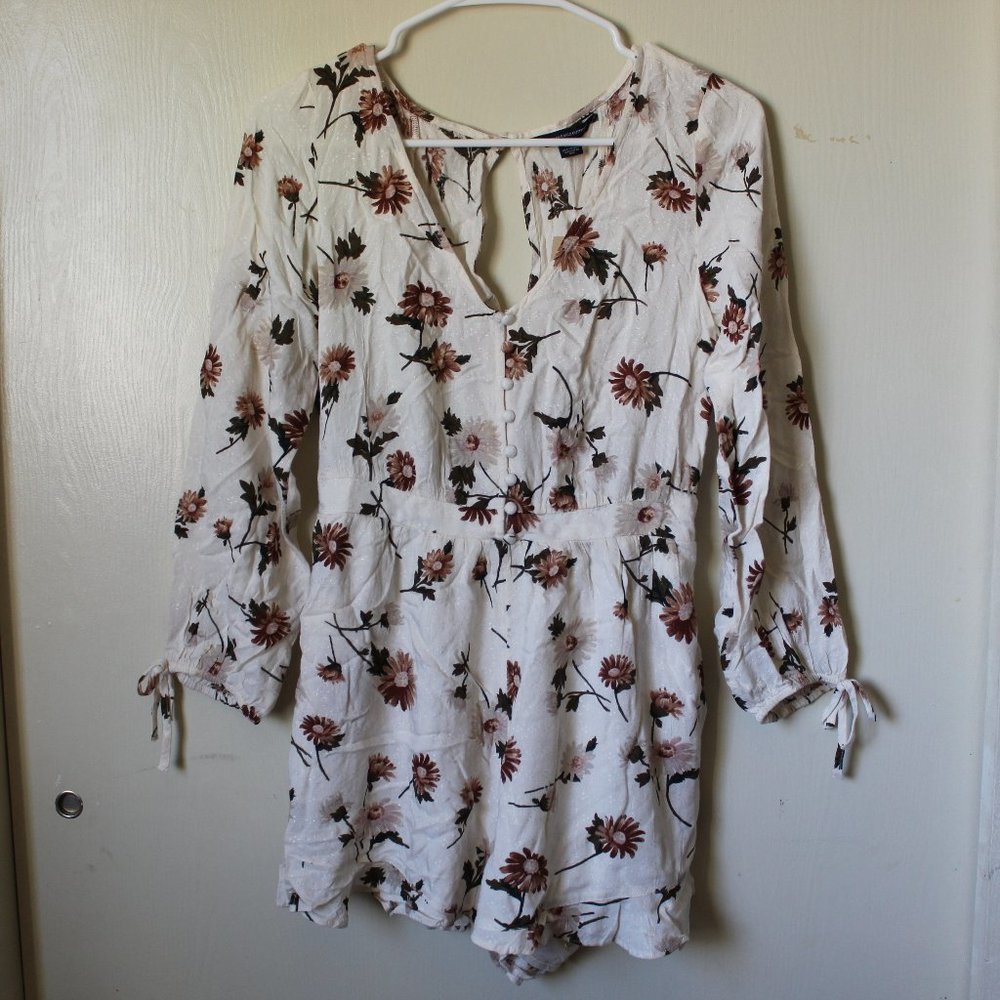 AMERICAN EAGLE OUTFITTERS FLORAL ROMPER